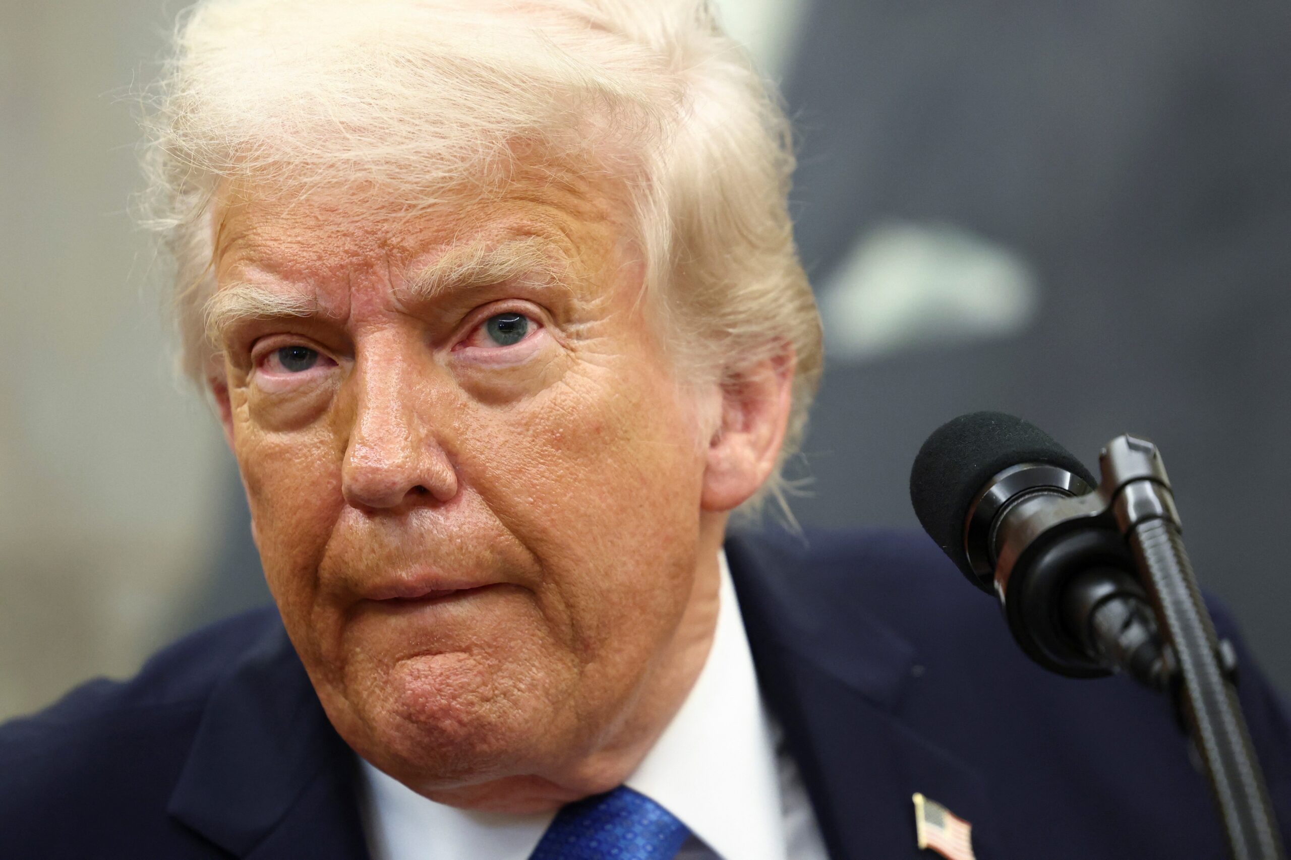 Trump diz que vai dobrar tarifas sobre o aço importado pelos EUA, de 25% para 50%