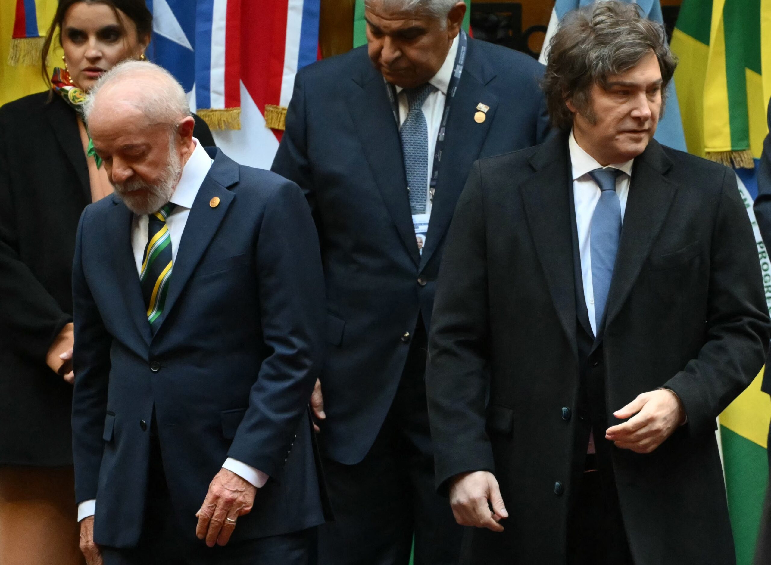 É #FAKE que Javier Milei ‘humilhou’ Lula durante reunião do Mercosul