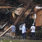Tragédia no Texas: irmãs que morreram em enchente foram encontradas de mãos dadas, diz tia