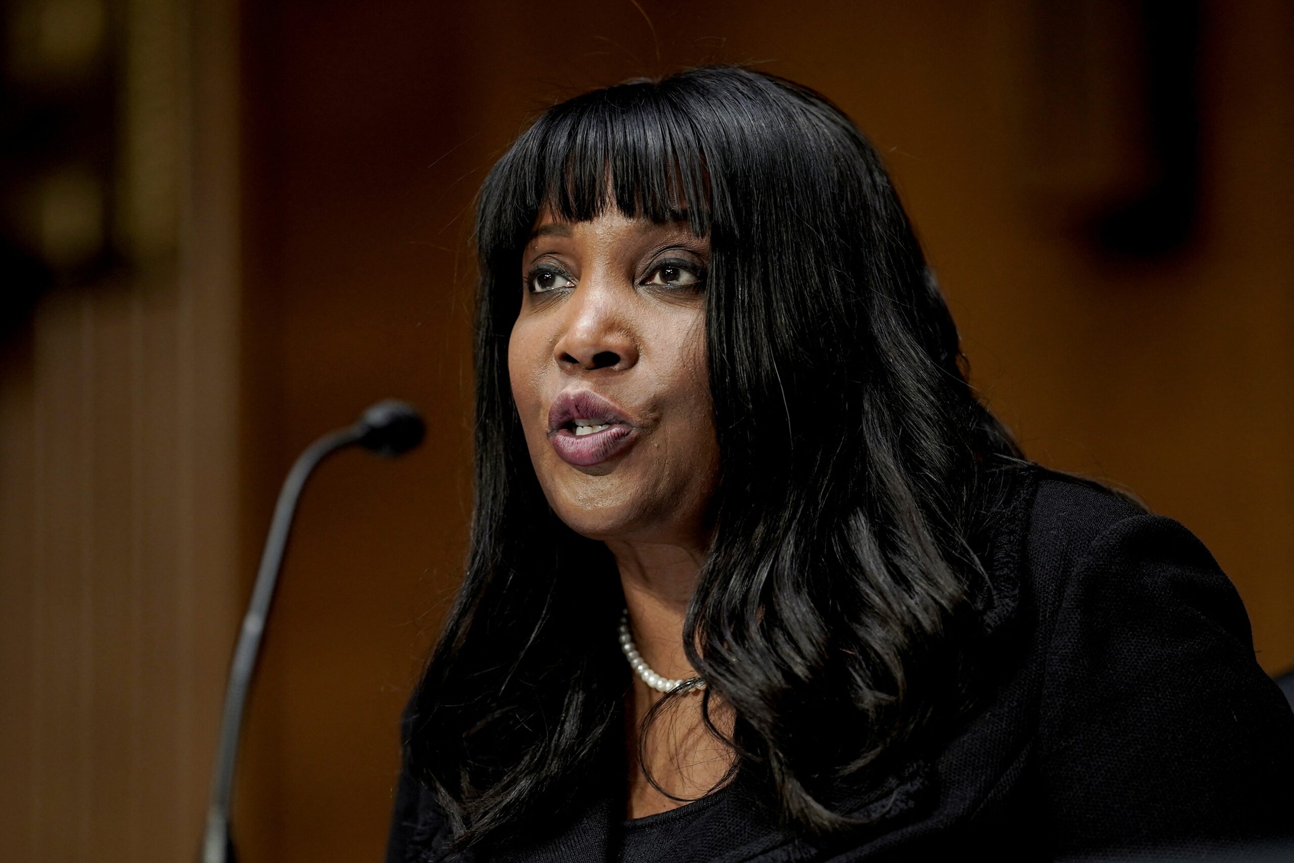 Trump demite diretora Lisa Cook e eleva pressão sobre o Fed