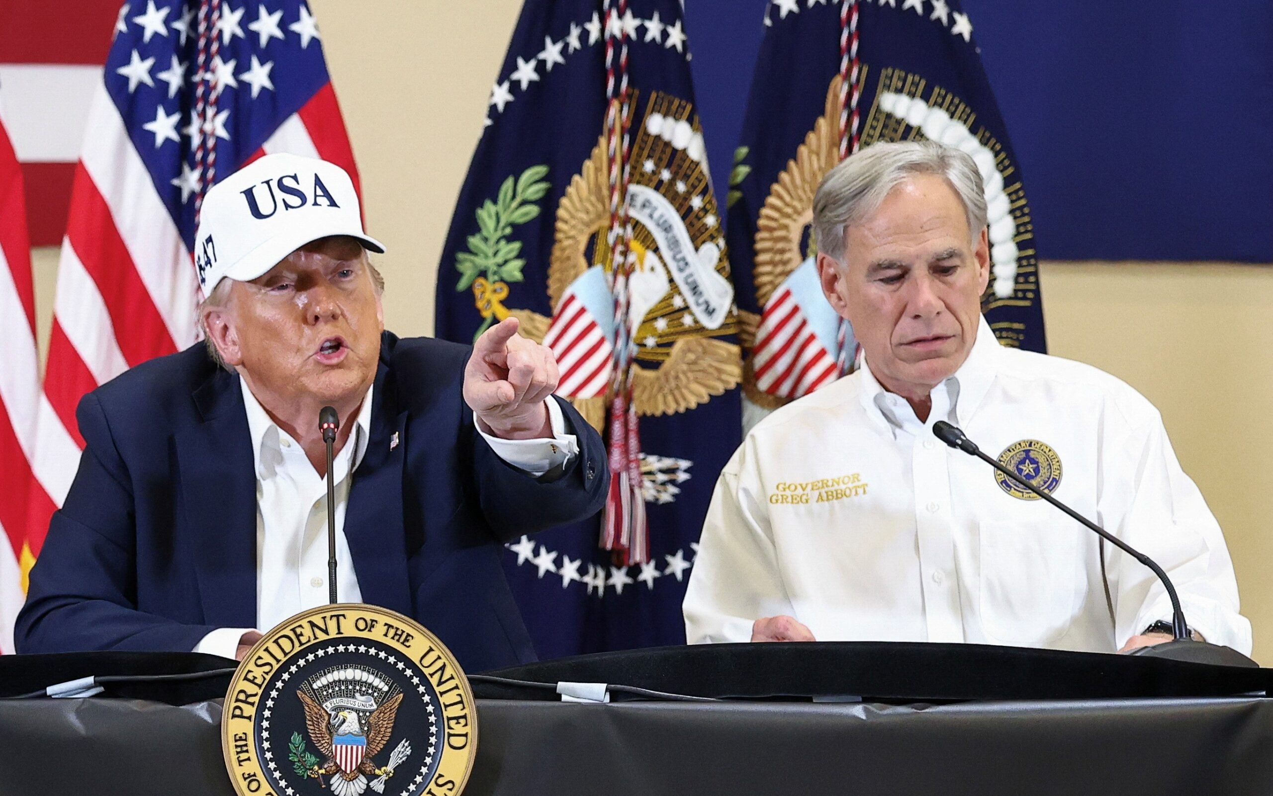 Trumpista, governador do Texas dá ordem de prisão a deputados democratas que deixaram estado para obstruir votação