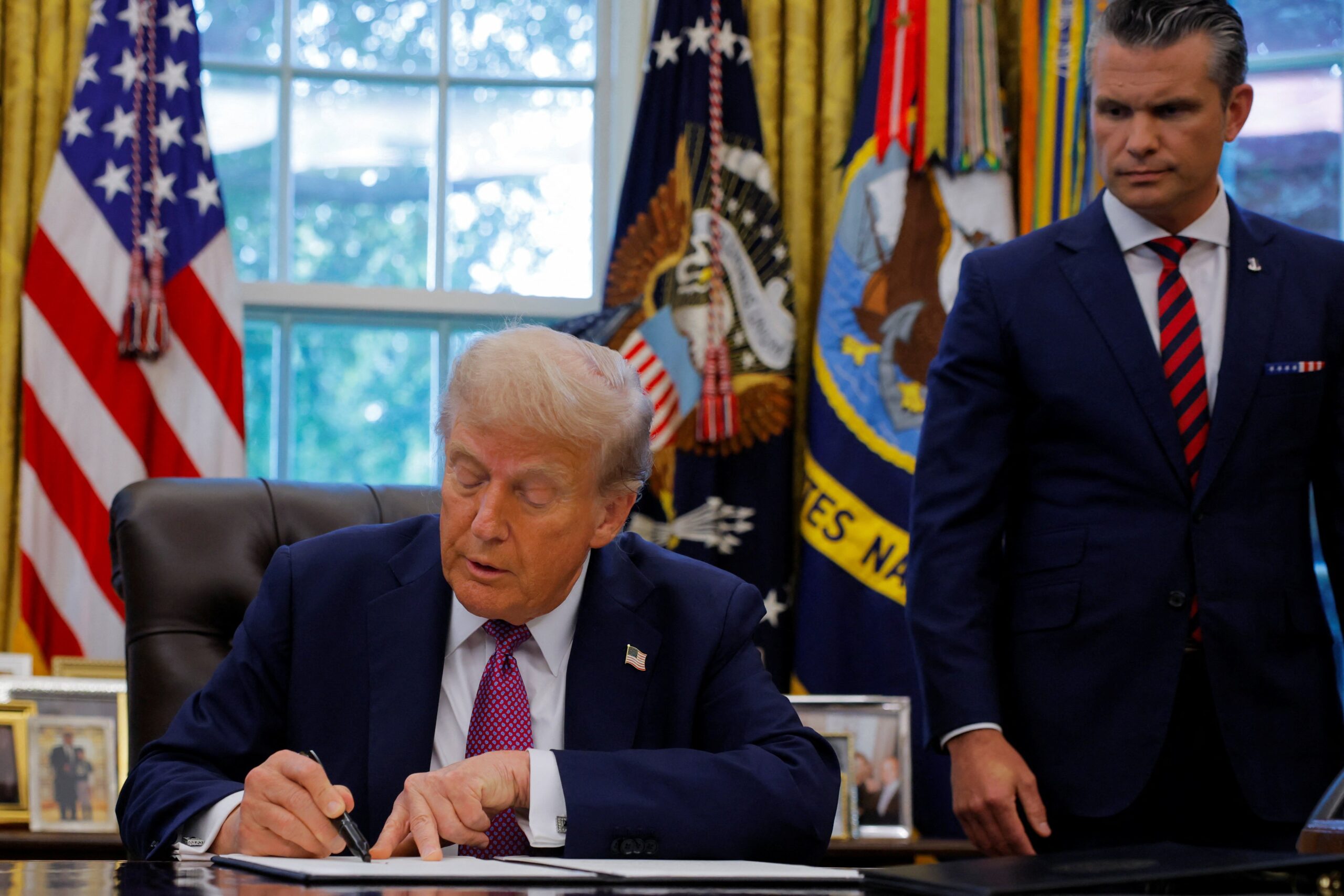 Trump assina ordem para mudar nome do Pentágono para ‘Departamento de Guerra’