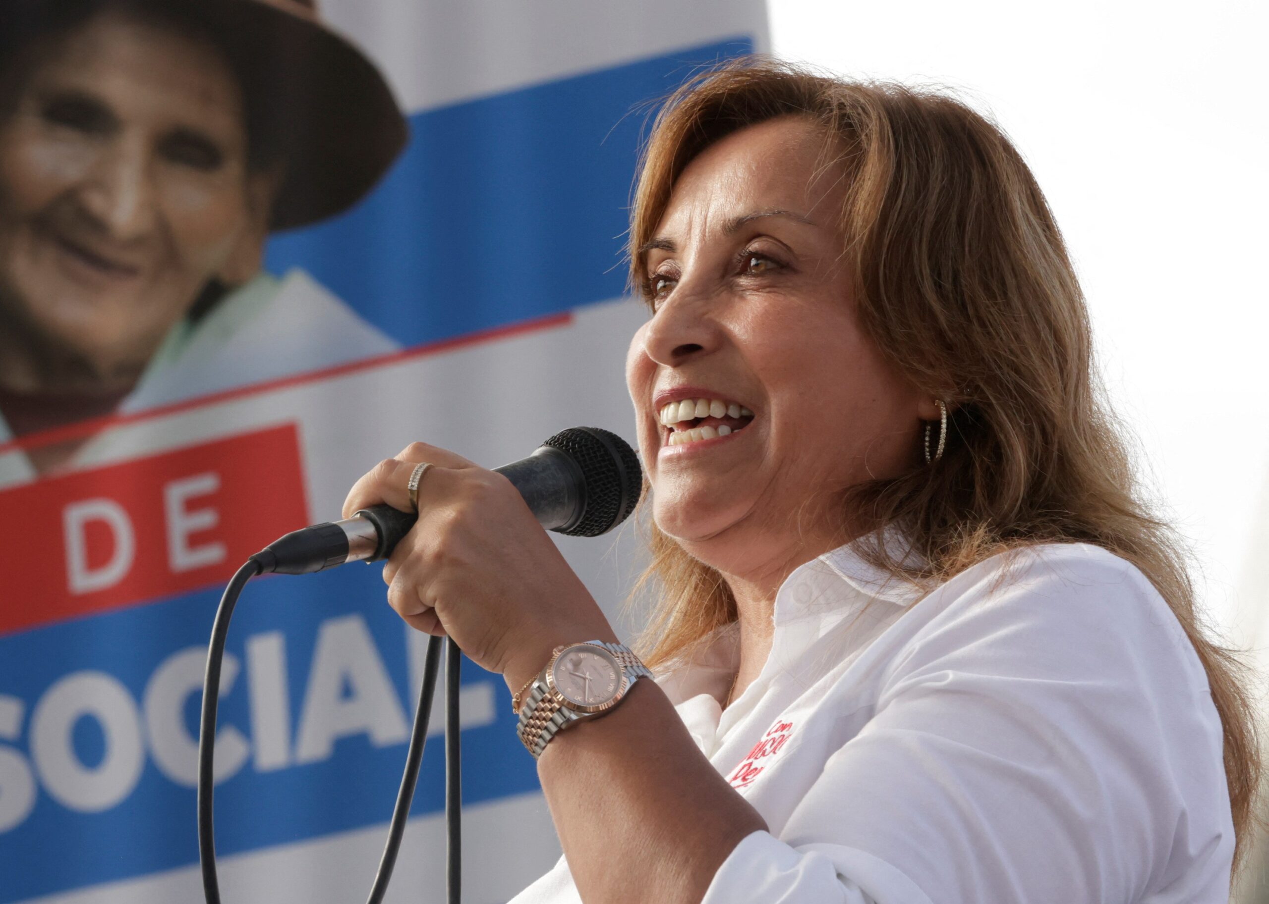 Deputados do Peru protocolam pedido de afastamento da presidente Dina Boluarte
