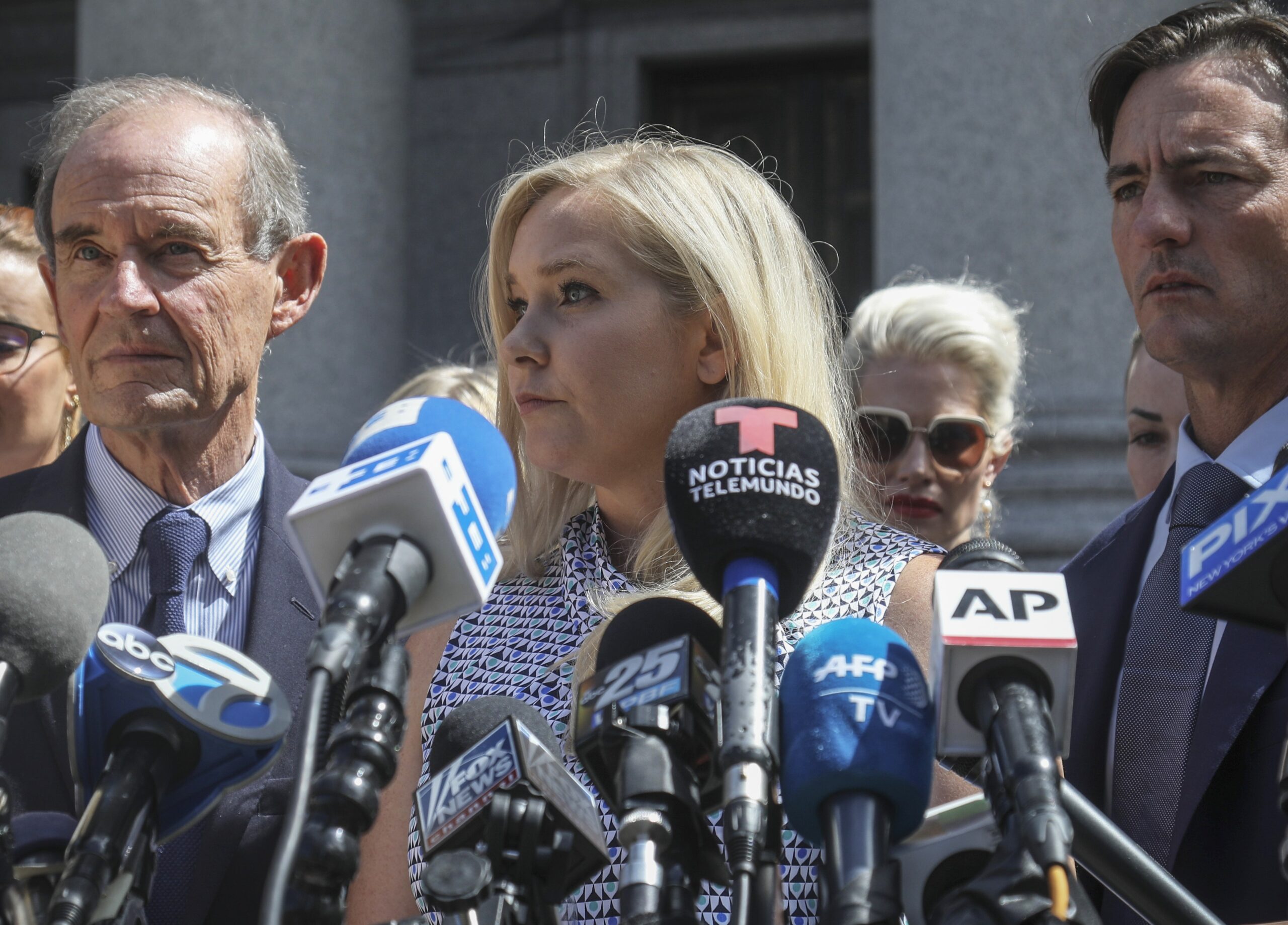 ‘Achei que morreria como escrava sexual’: as memórias de Virginia Giuffre sobre quando sofreu abusos de Jeffrey Epstein