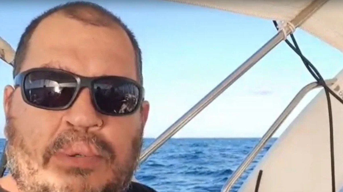 ‘Estão se aproximando’, diz cineasta carioca em último vídeo enviado à família antes de sumir com a flotilha rumo a Gaza