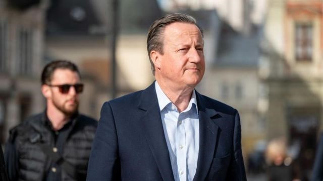 David Cameron, ex-primeiro-ministro britânico, anuncia que está com câncer de próstata, diz jornal