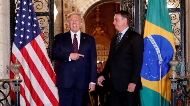 ‘É uma pena’, diz Trump sobre prisão de Bolsonaro