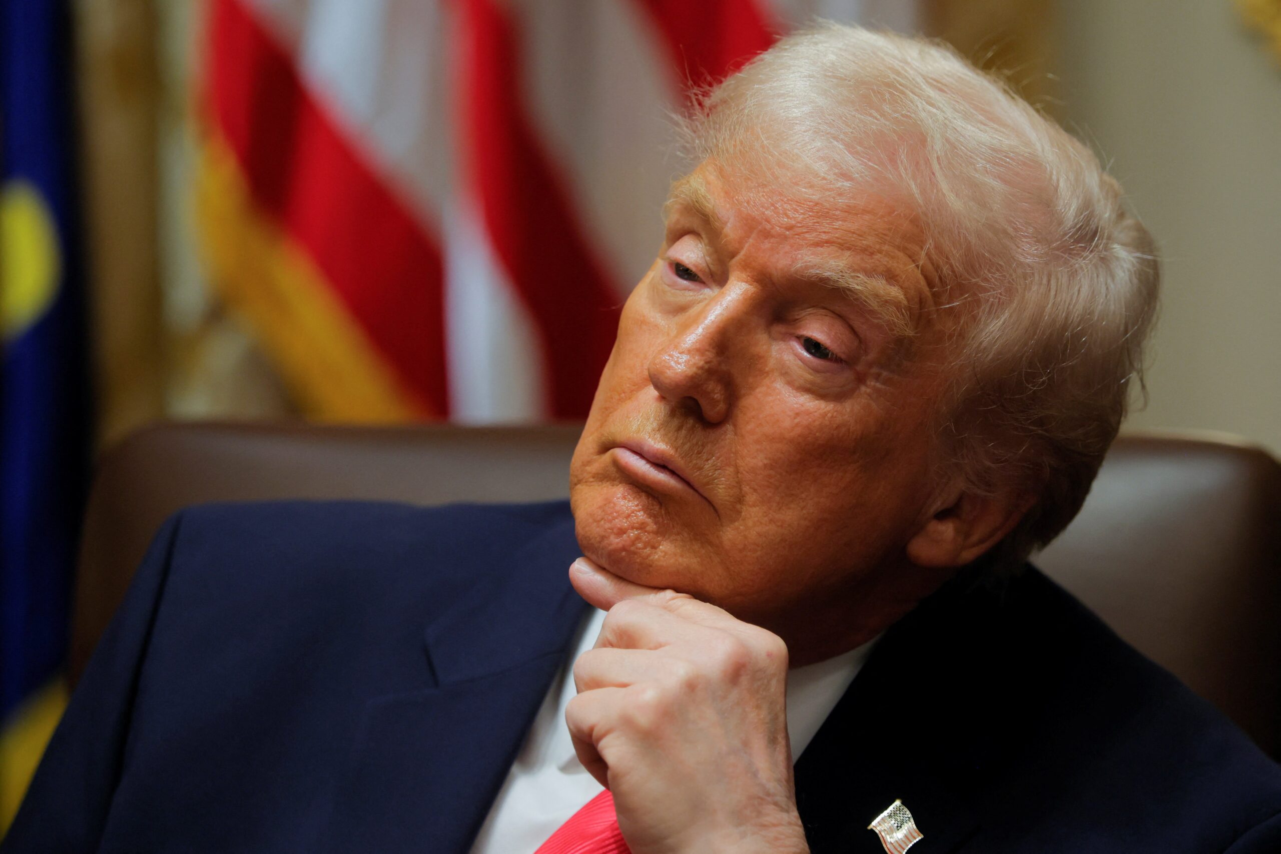 ‘Lixo’, ‘o país de vocês fede’: Trump ataca imigrantes da Somália e diz que não quer ‘essas pessoas’ nos EUA