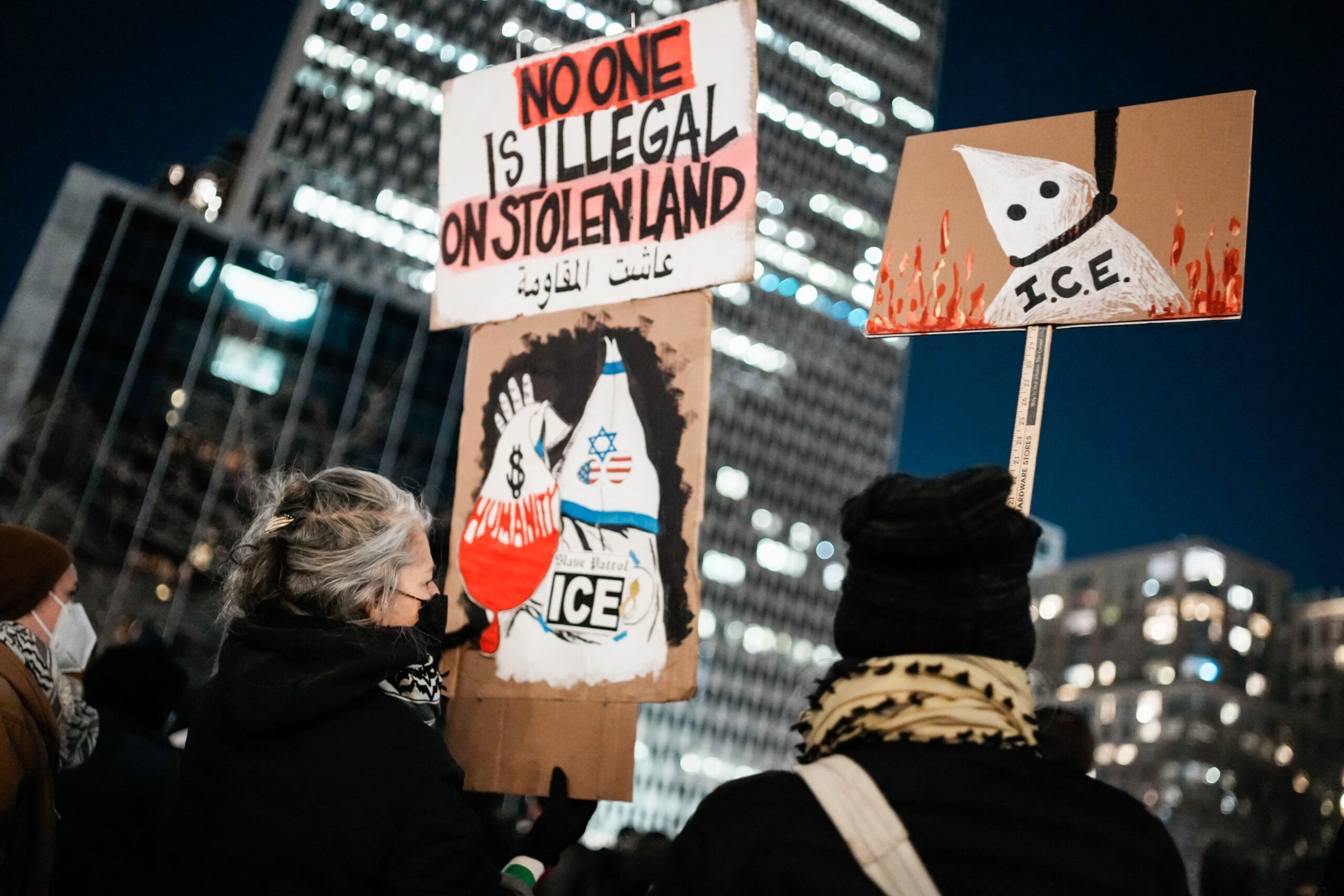 Agentes federais dos EUA atiram em duas pessoas em Portland