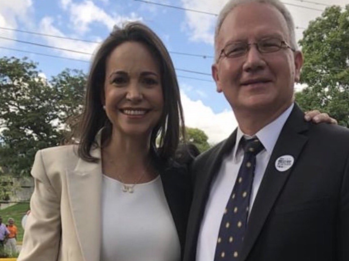 Políticos de oposição são libertados na Venezuela